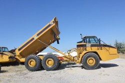 CAT740